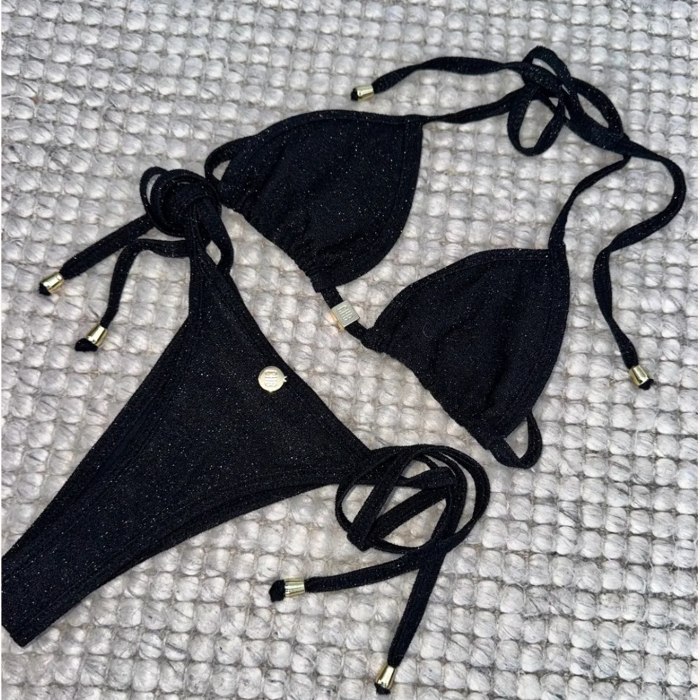 New Skyfall Set / Black Triangle Bikini Set - Picture 4 of 6